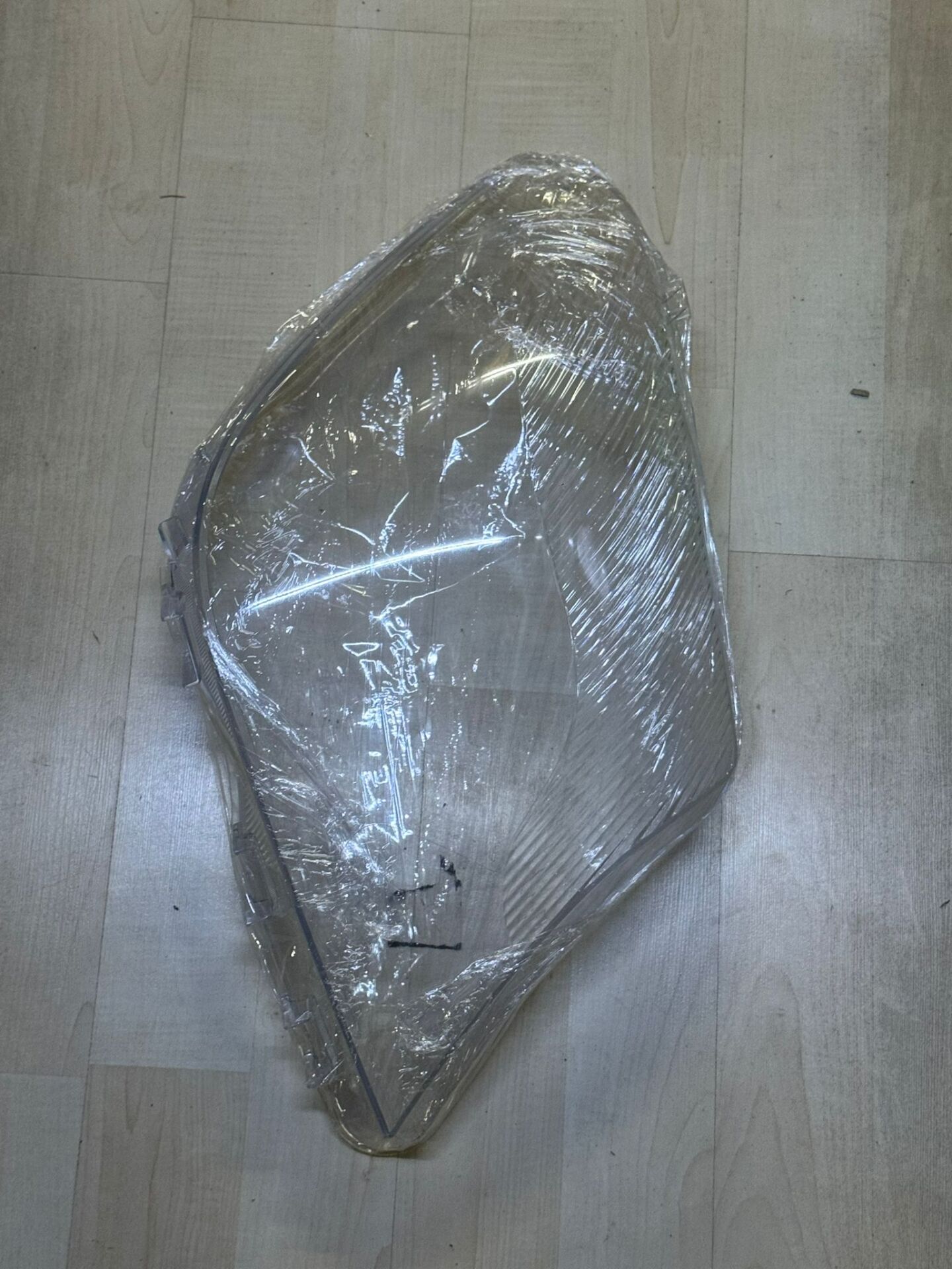 SPRINTER 316 SAĞ FAR CAMI 9068202461P1