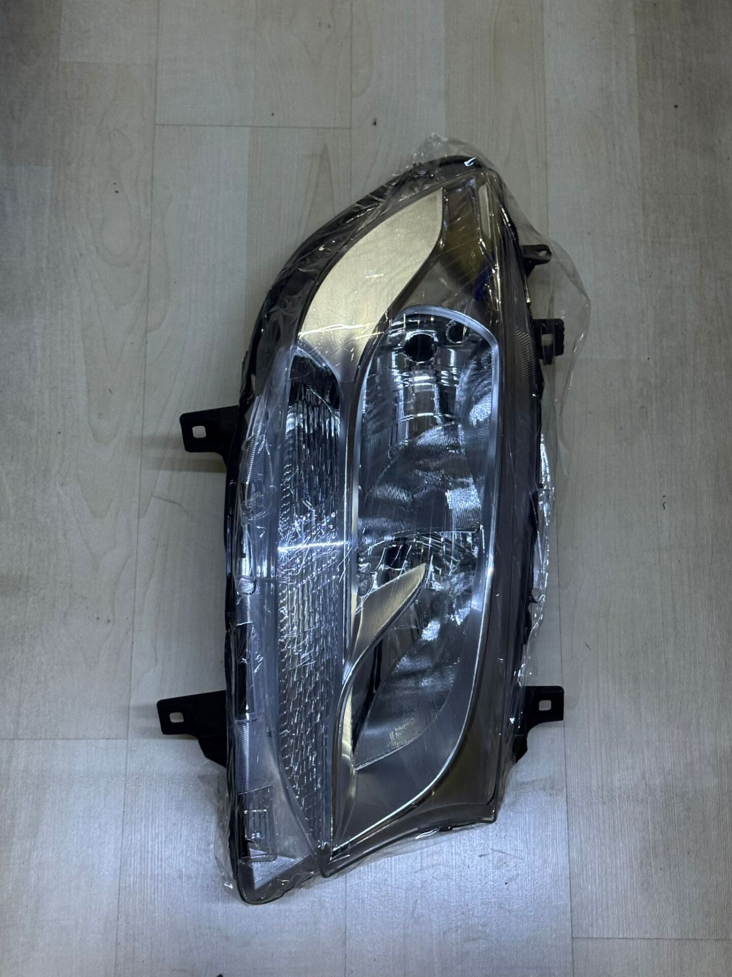 SPRINTER EN YENİ MODEL SAĞ FAR LB11-28002R