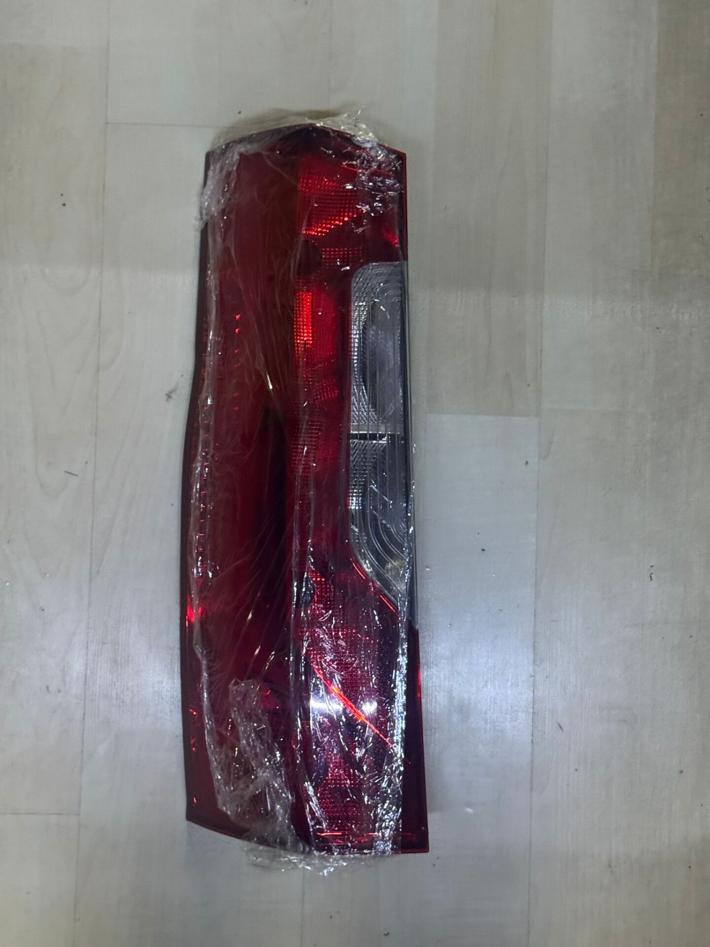 SPRINTER EN YENİ MODEL SOL STOP 9108200000