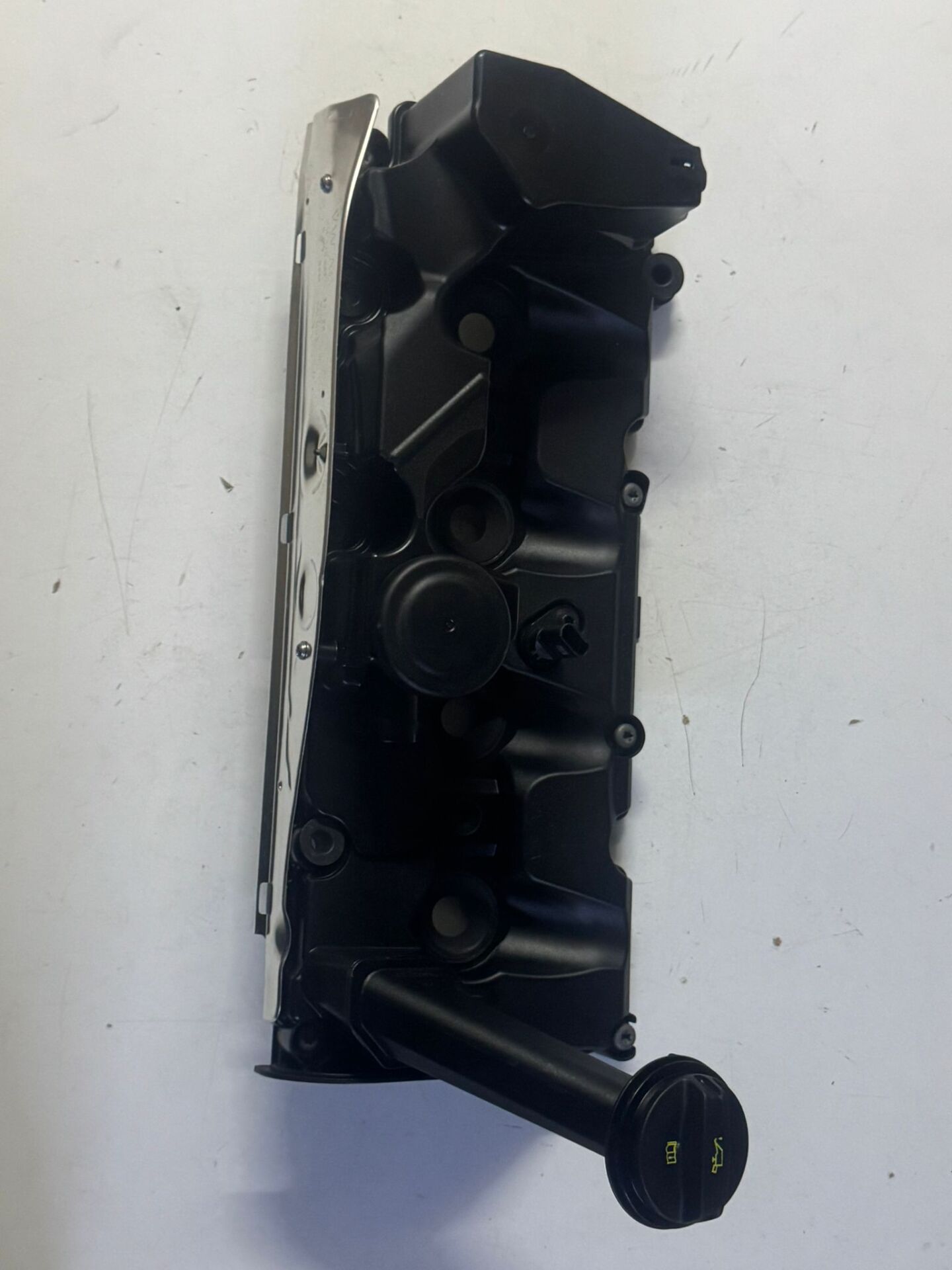 CRAFTER EURO6 KÜLBÜTÖR KAPAK 04L103469J