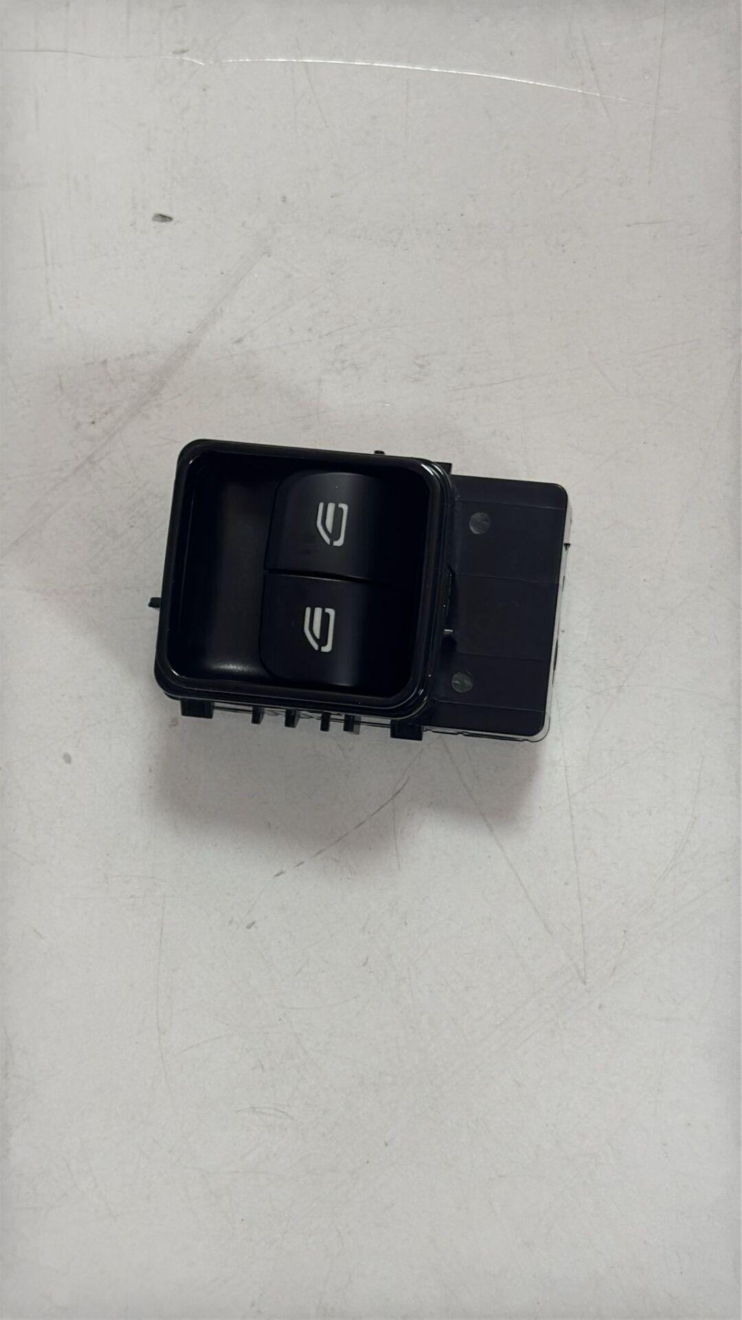 SPRİNTER YENİ MODEL SOL CAM DÜĞMESİ 167015
