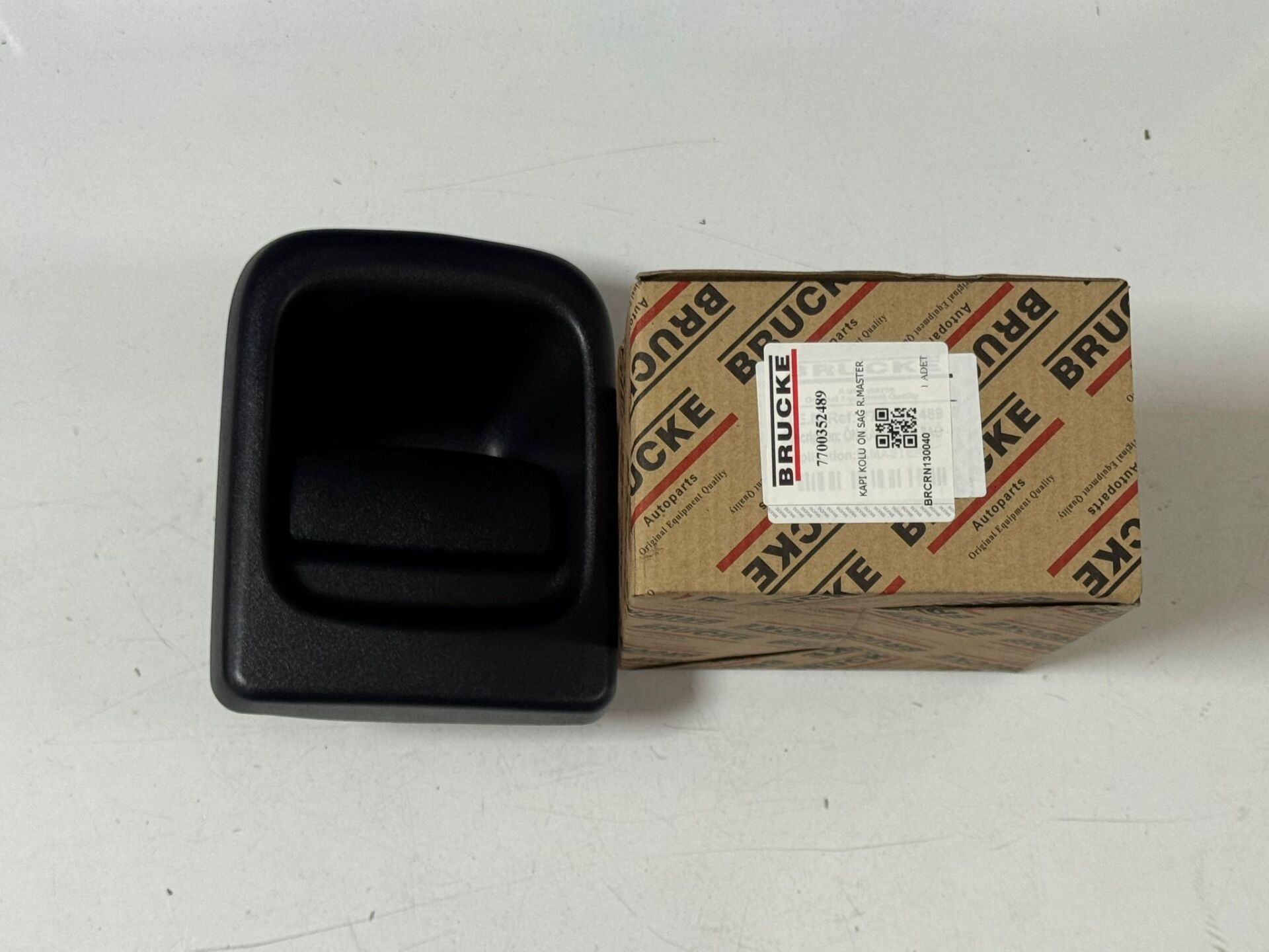 MASTER II SAĞ KAPI KOLU 7700352489