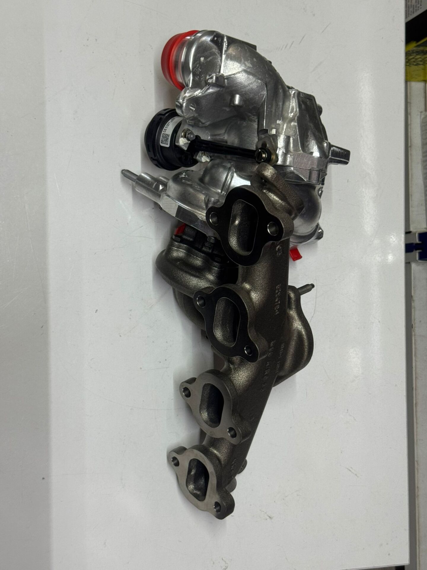MASTER 2.3 TURBO KOMPRESÖRÜ ÇİFT TURBO MANİFOLDU 144104312R